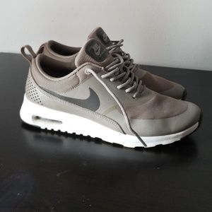 WOMENS NIKE AIR MAX THEA